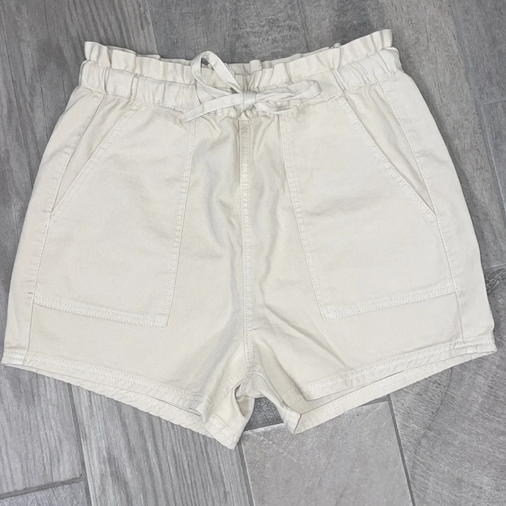 BNWT Wishlist Jeans Paperbag Style Ecru Cotton Shorts, Size L - Picture 2 of 6